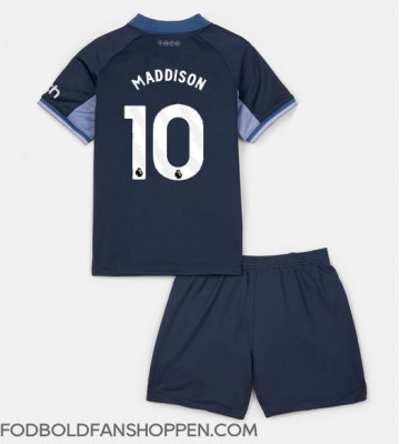 Tottenham Hotspur James Maddison #10 Udebanetrøje Børn 2023-24 Kortærmet (+ Korte bukser)